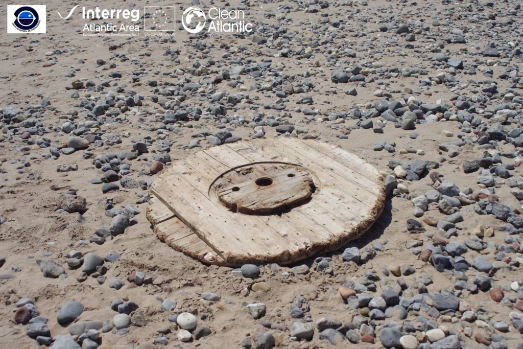Marine litter in coastal areas