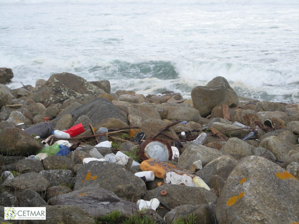 Marine litter in coastal areas