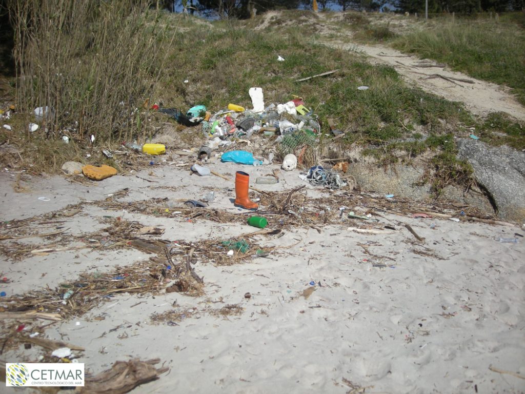 Marine litter in coastal areas
