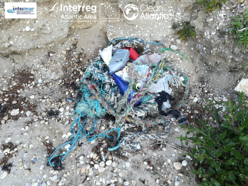 Marine litter in coastal areas