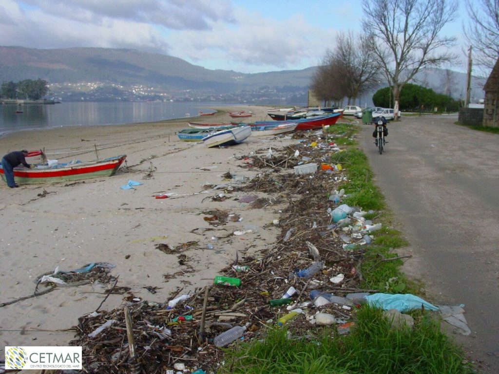Marine litter in coastal areas